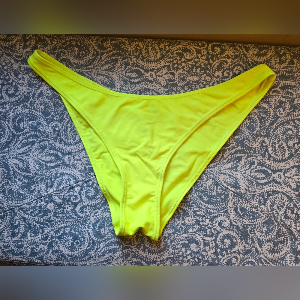 Joan Smalls NWOT XL Neon Yellow Cheeky Bikini Bottom